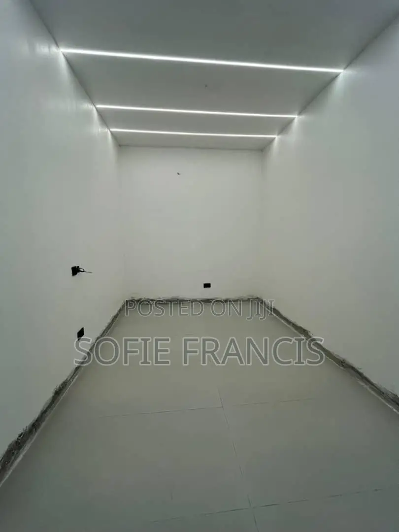 5bdrm Duplex in Lekki for sale in Lekki Phase 1