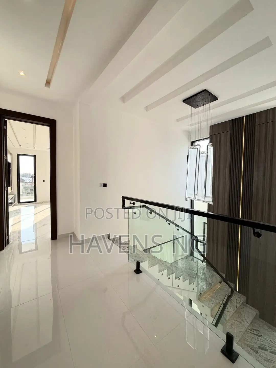 5bdrm Duplex in Ikota for sale in Ikota