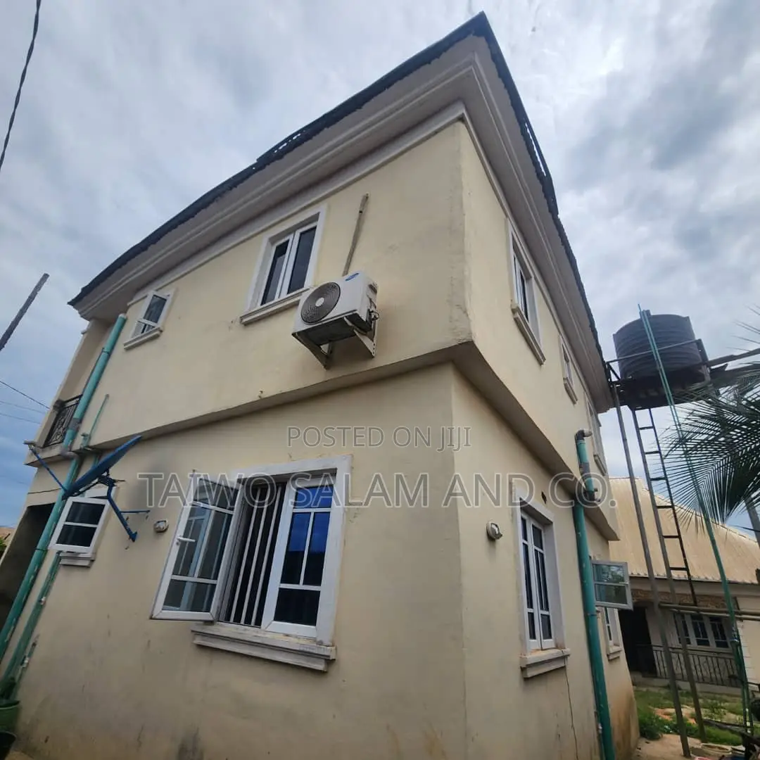 2bdrm Block of Flats in Akobo for sale in Akobo