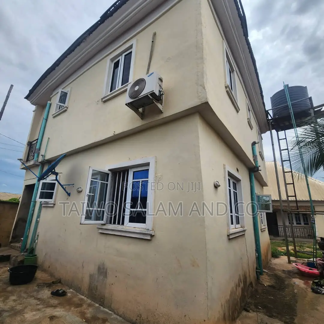 2bdrm Block of Flats in Akobo for sale in Akobo