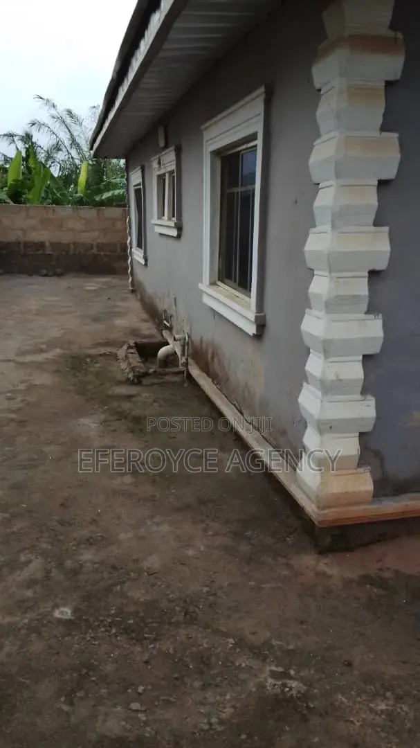 2bdrm Apartment in Auchi Road, Benin City for rent in Benin City
