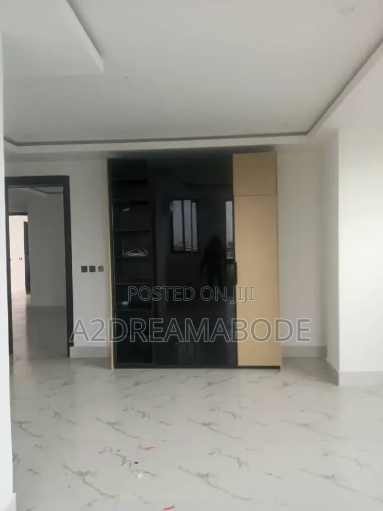 4bdrm Maisonette in By Banana Island for sale in Banana Island