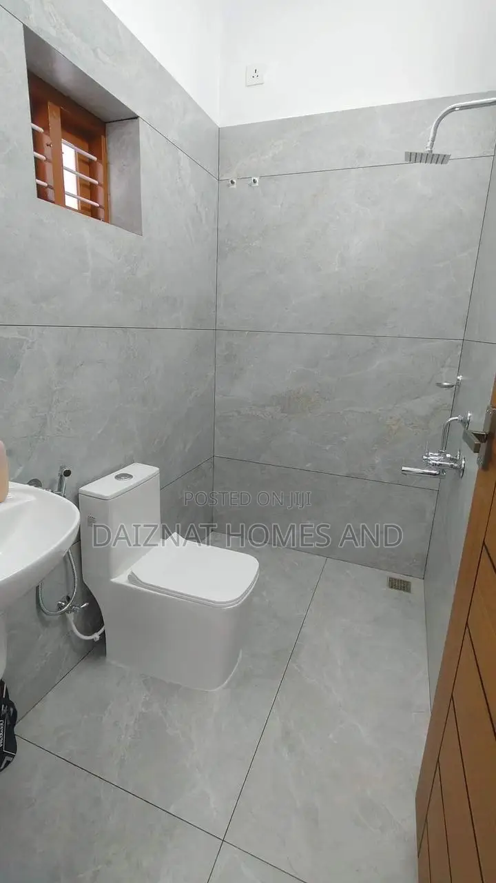 2-4 Beds Duplex Serviced Shortlet (24/7 Power), Jericho Gra, Ibadan in Jericho