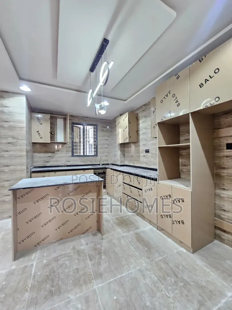 4bdrm Duplex in Lekki Phase 1 for rent in Lekki Phase 1