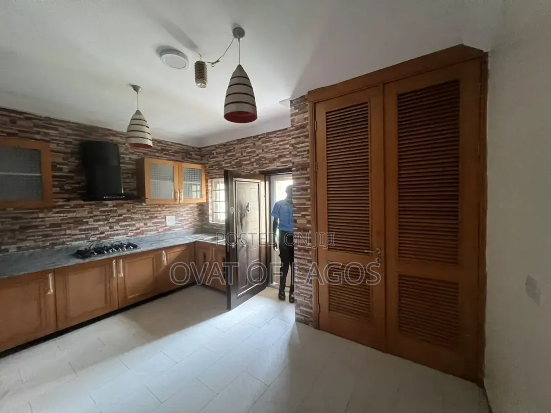 4bdrm Duplex in Oniru, 1004 for rent in 1004