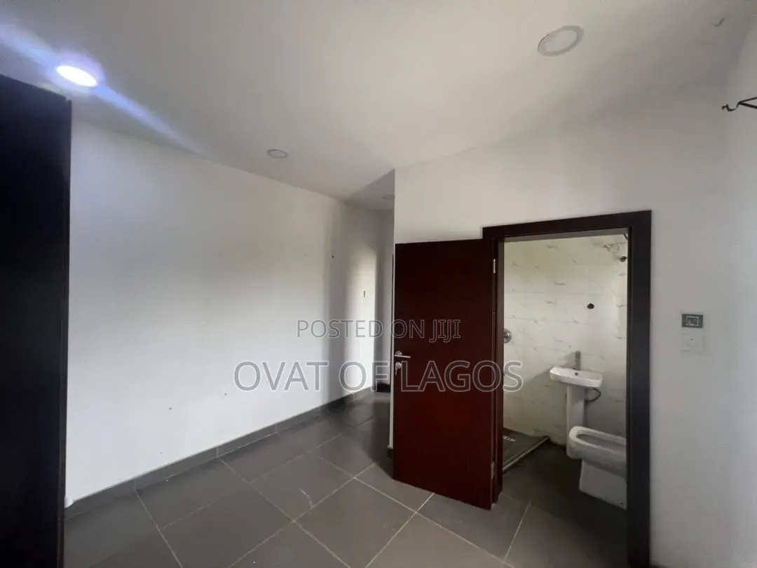 3bdrm Duplex in Lekki Scheme 2 for rent in Lekki Phase 2