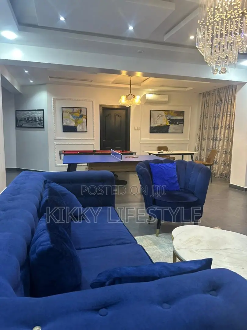 Beals Suites in Adeola Odeku