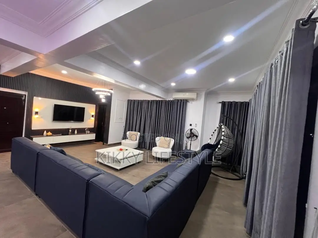Royal Ocean View Penthouse in Adeola Odeku