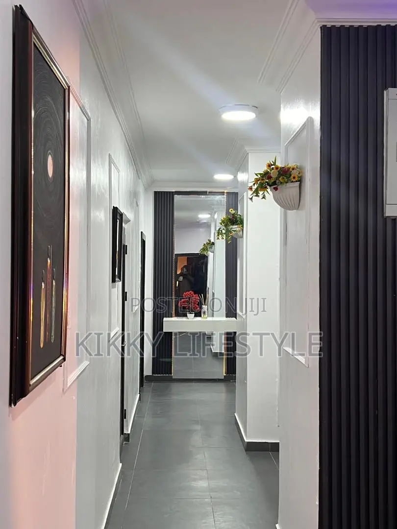 Royal Ocean View Penthouse in Adeola Odeku