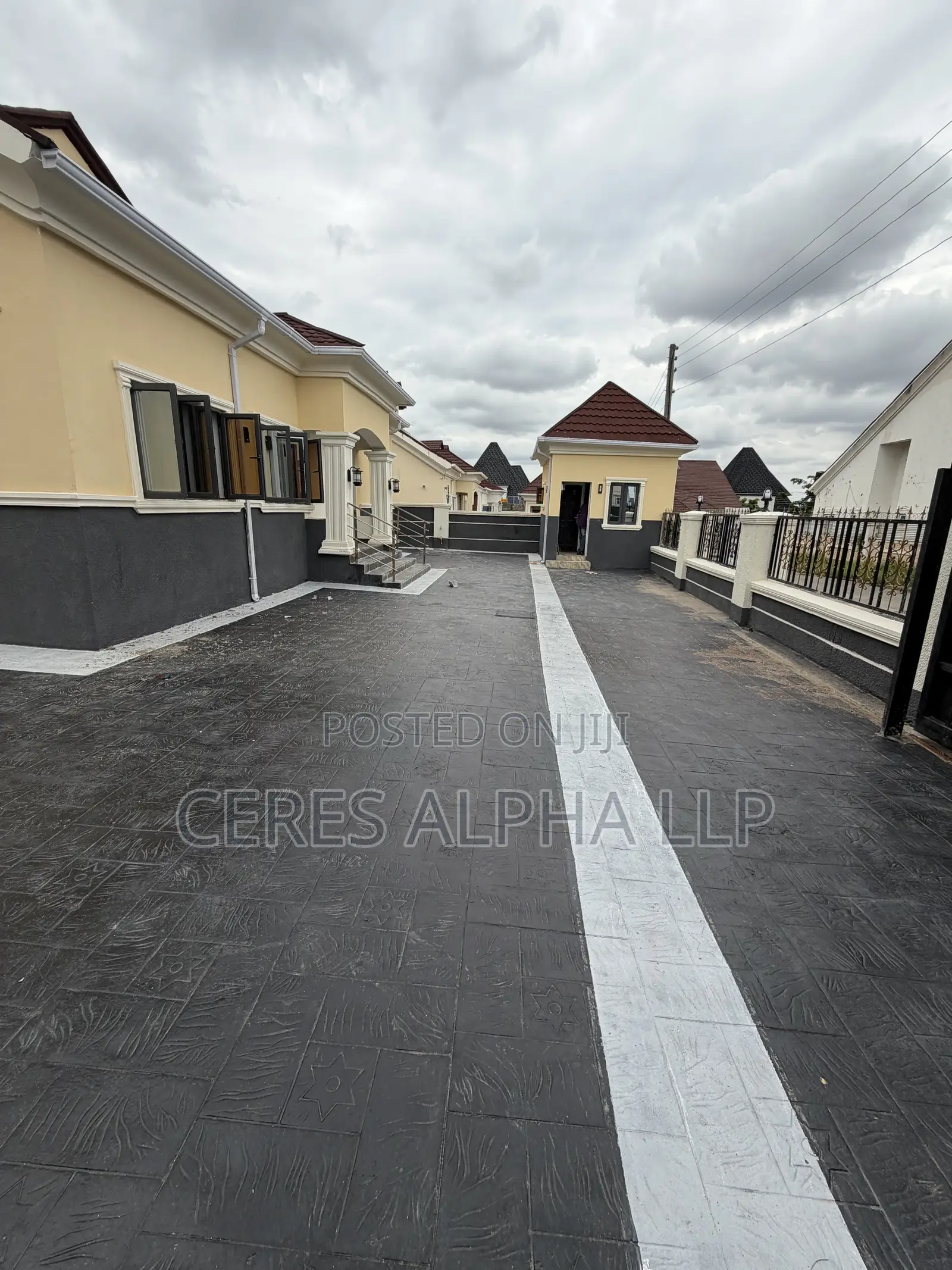 4bdrm Duplex in Hosanna Glory Homes, FHA for sale in FHA