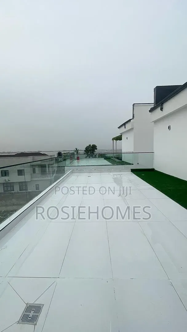 5bdrm Duplex in Osapa London for sale in Osapa london