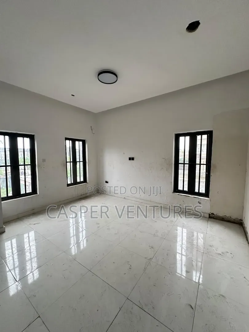 3bdrm Apartment in Meadow, Ikate for sale in Ikate
