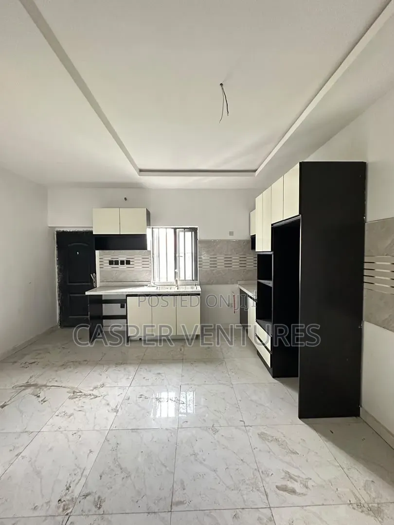 3bdrm Apartment in Meadow, Ikate for sale in Ikate
