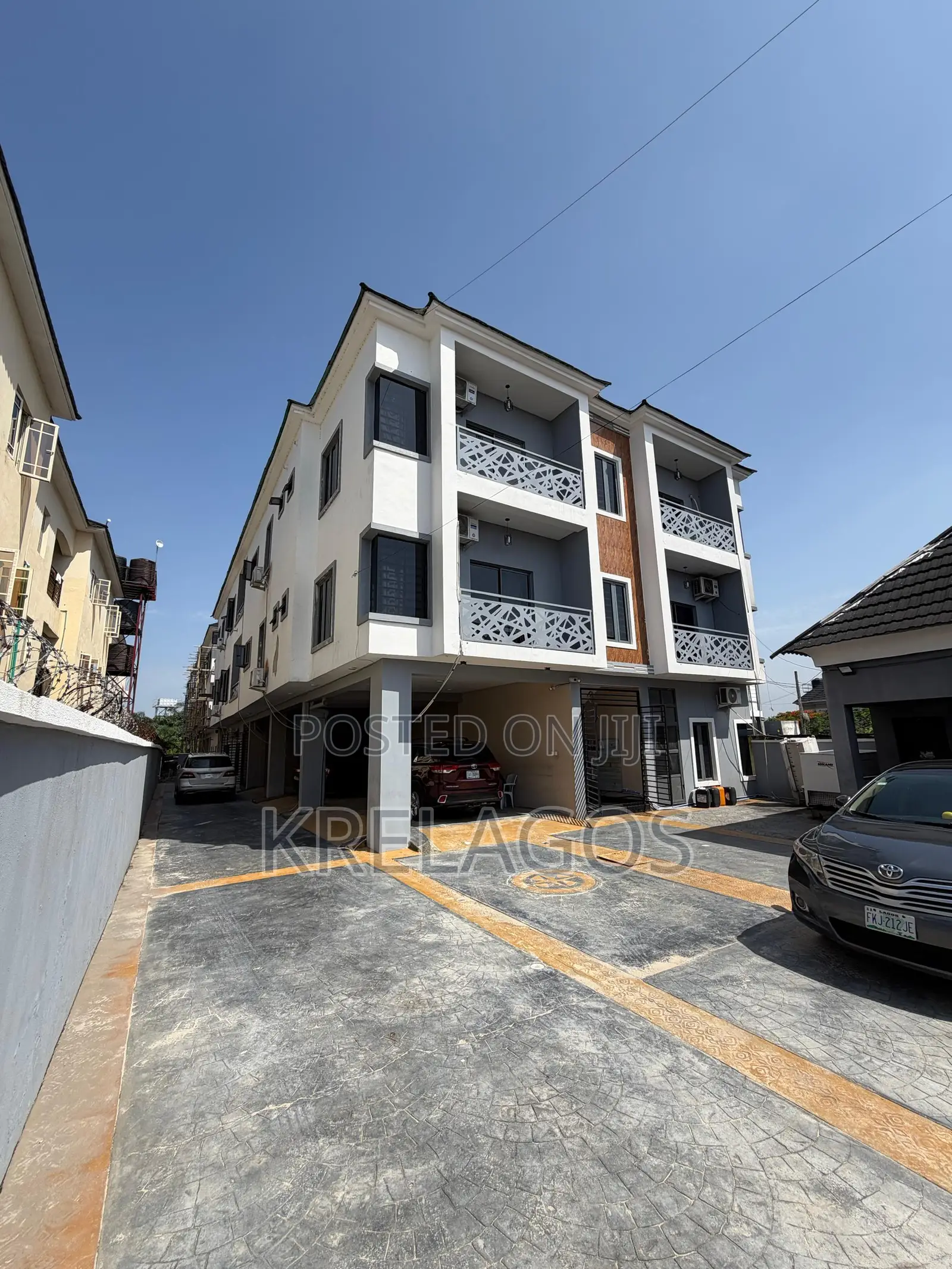 Furnished 1bdrm Apartment in Sangotedo for sale in Sangotedo