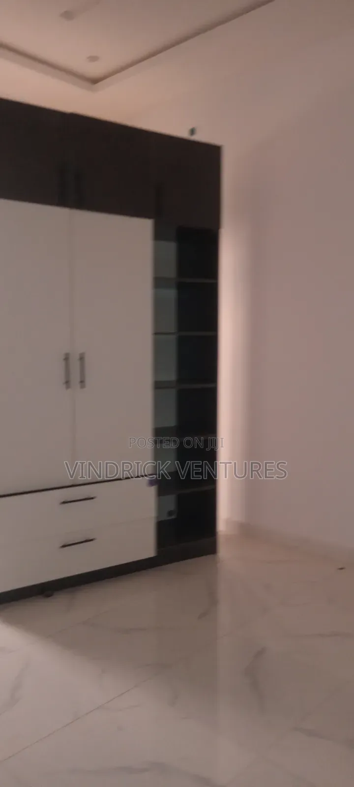 2bdrm Apartment in Lekki Scheme2 Estate for sale in Off Lekki-Epe Expressway