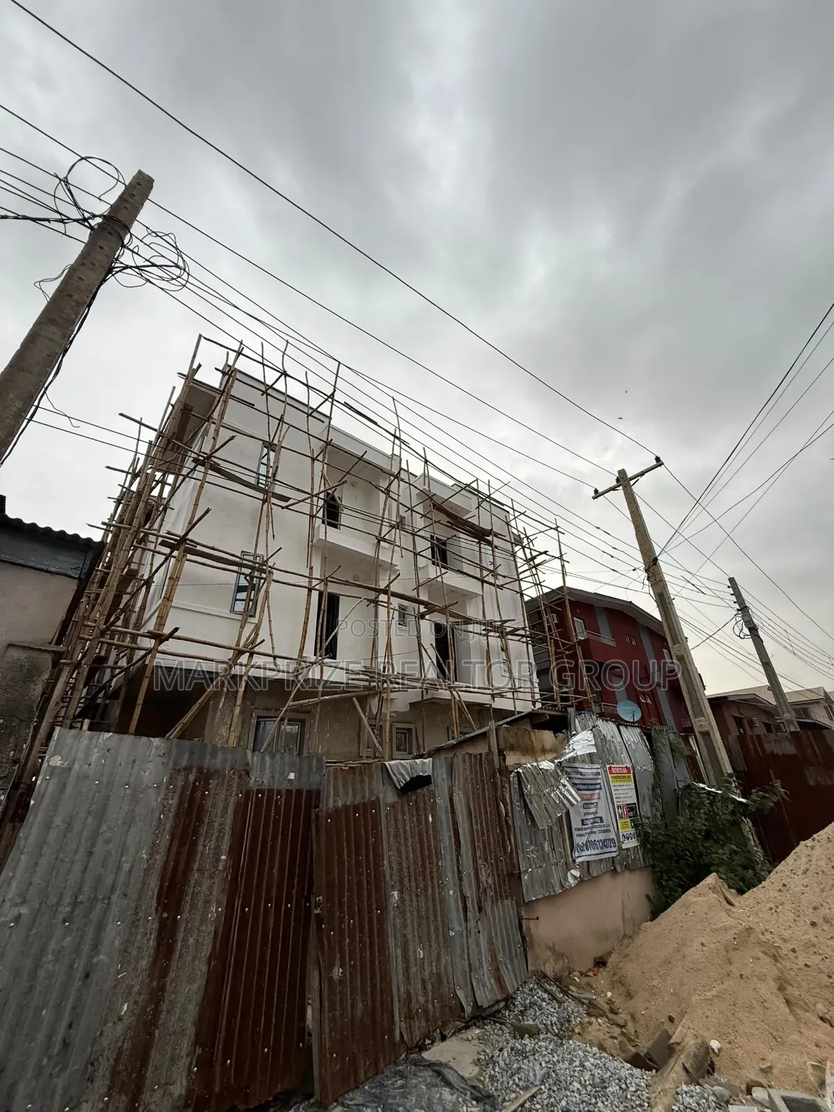 4bdrm Duplex in Gbagada Lagos for sale in Oworonshoki / Gbagada