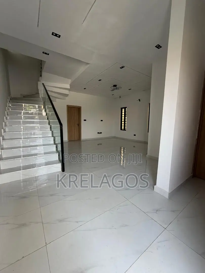 4bdrm Duplex in Sangotedo for sale in Sangotedo