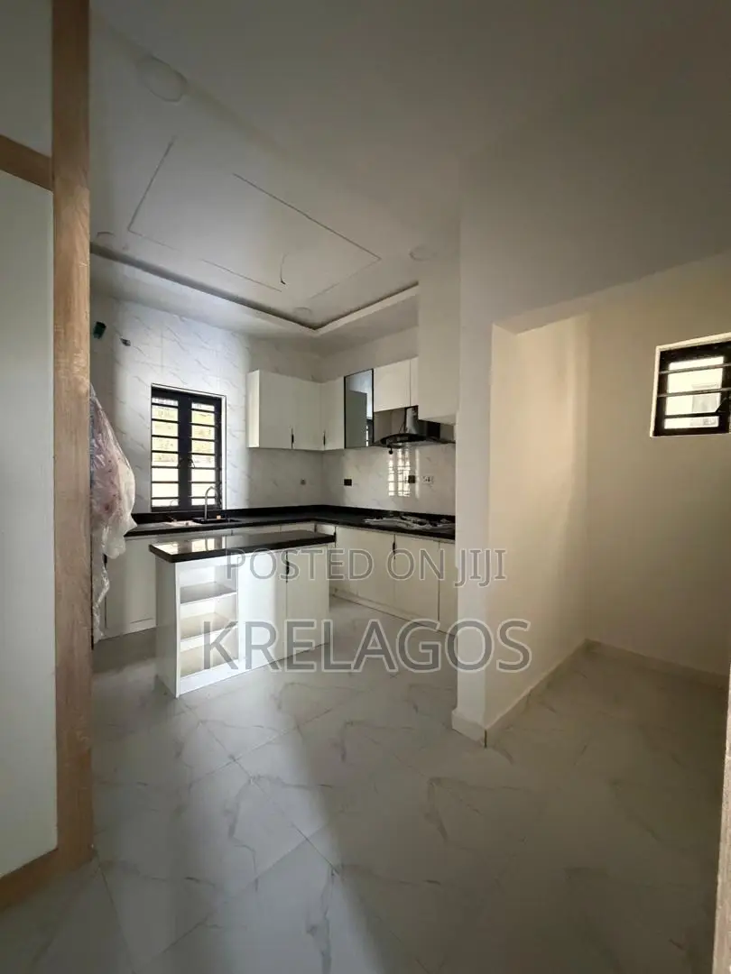 4bdrm Duplex in Sangotedo for sale in Sangotedo