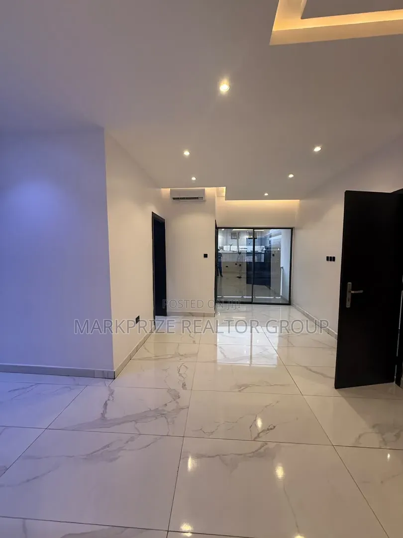 2bdrm Apartment in Lekki Phase 1 for sale in Lekki Phase 1