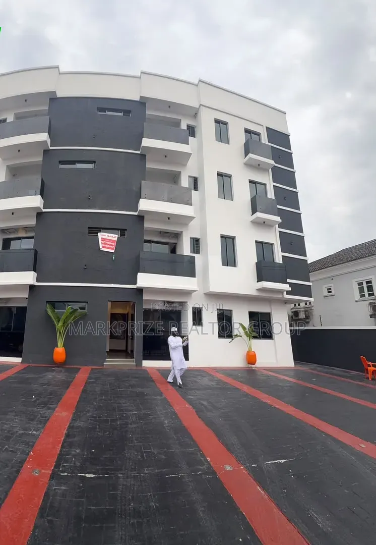 3bdrm Apartment in Lekki Phase 1 for sale in Lekki Phase 1