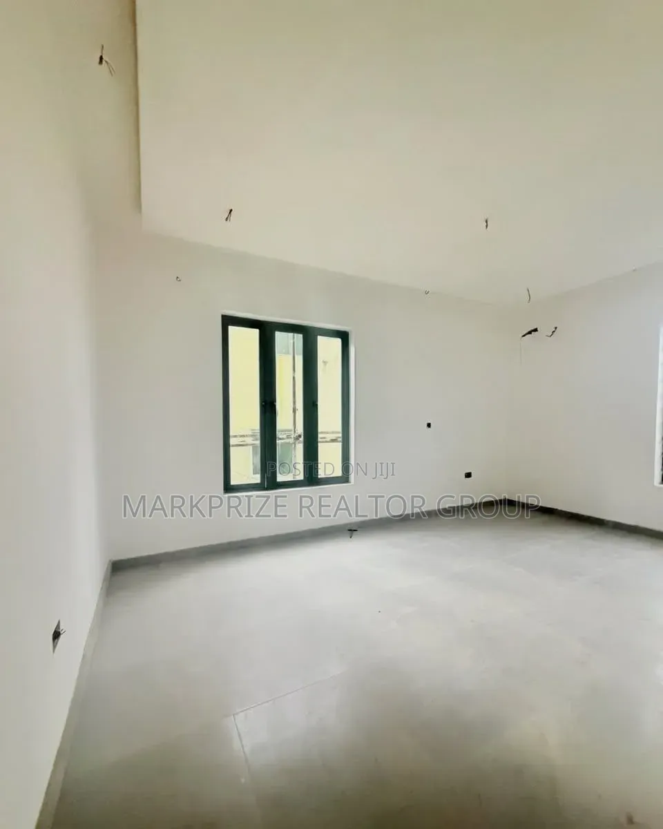 2bdrm Apartment in Maryland Lagos, Anthony Village for sale in Anthony Village