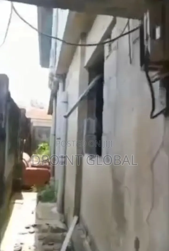 4bdrm Block of Flats in Not Estate, Alakuko for sale in Alakuko