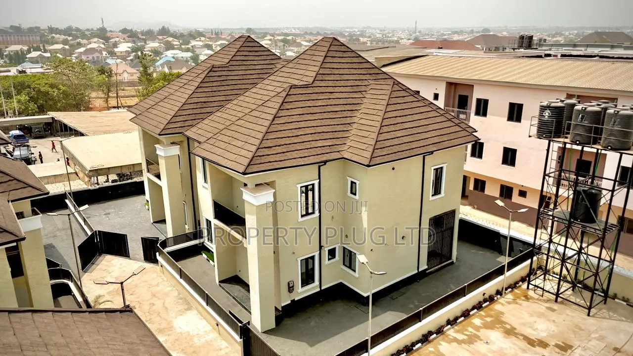 4bdrm Duplex in Gaduwa for sale in Gaduwa