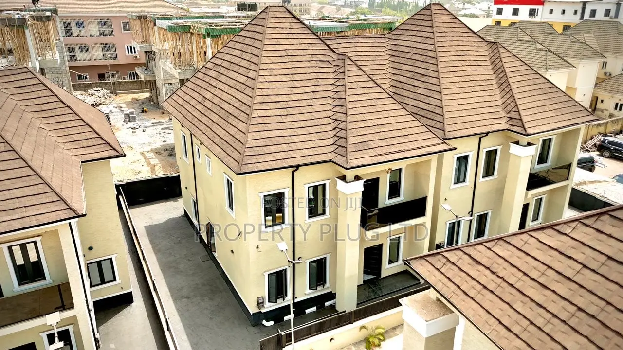 4bdrm Duplex in Gaduwa for sale in Gaduwa