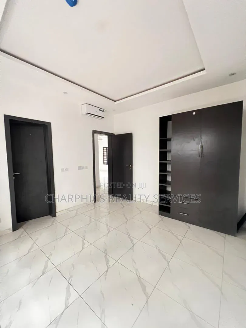 2bdrm Apartment in Lekki Phase 1 for sale in Lekki Phase 1