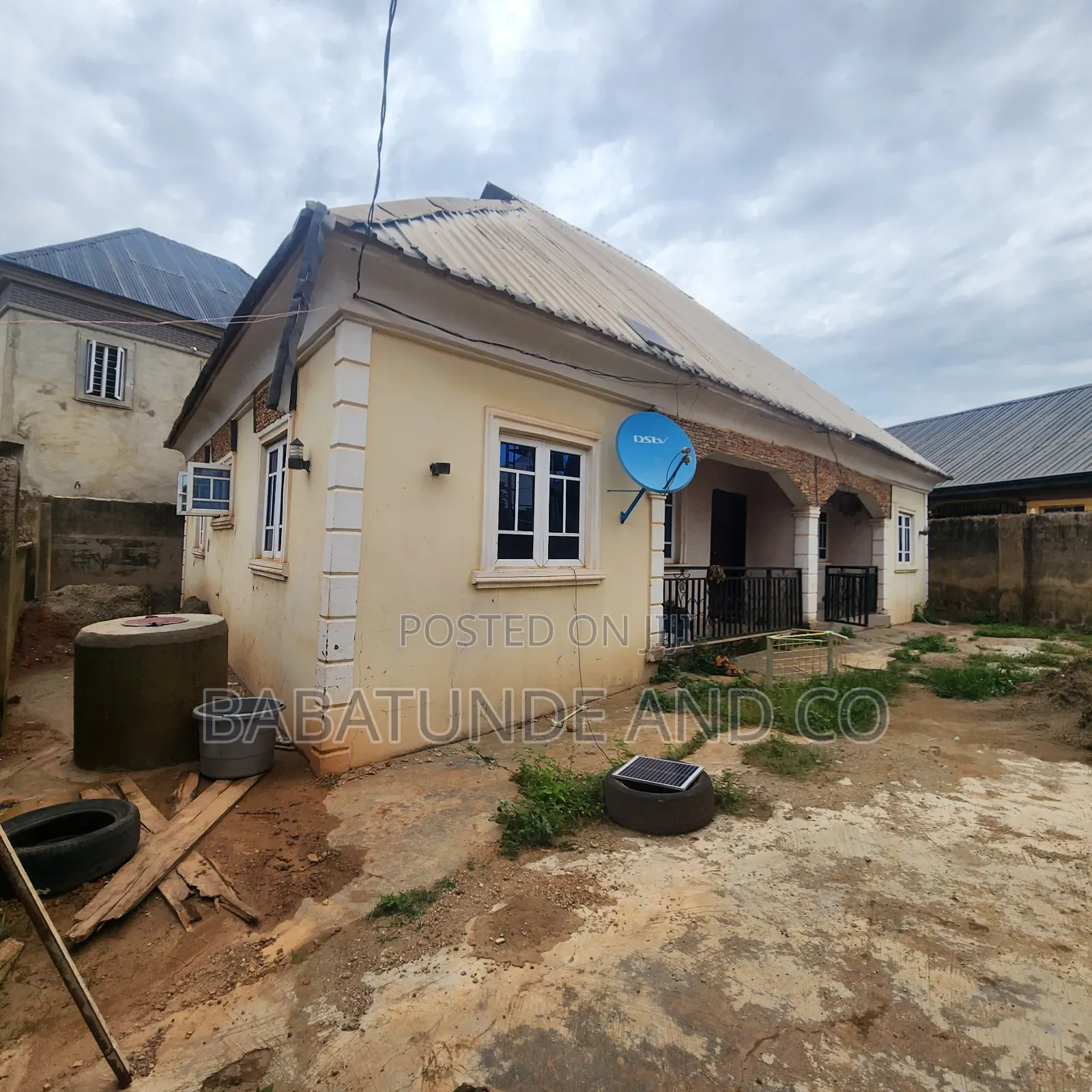 2bdrm Block of Flats in Elewuro, Olohunda for sale in Akobo