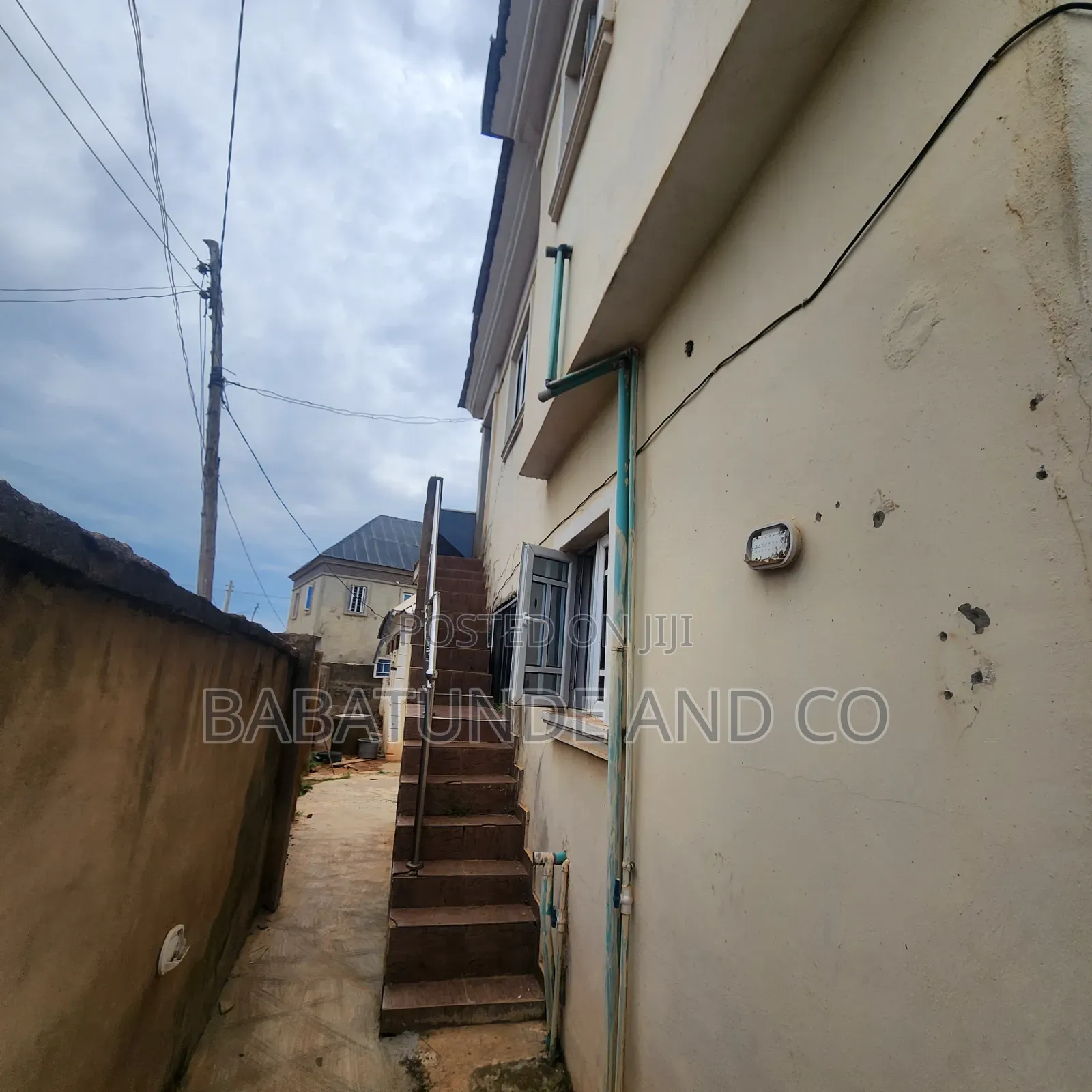 2bdrm Block of Flats in Elewuro, Olohunda for sale in Akobo
