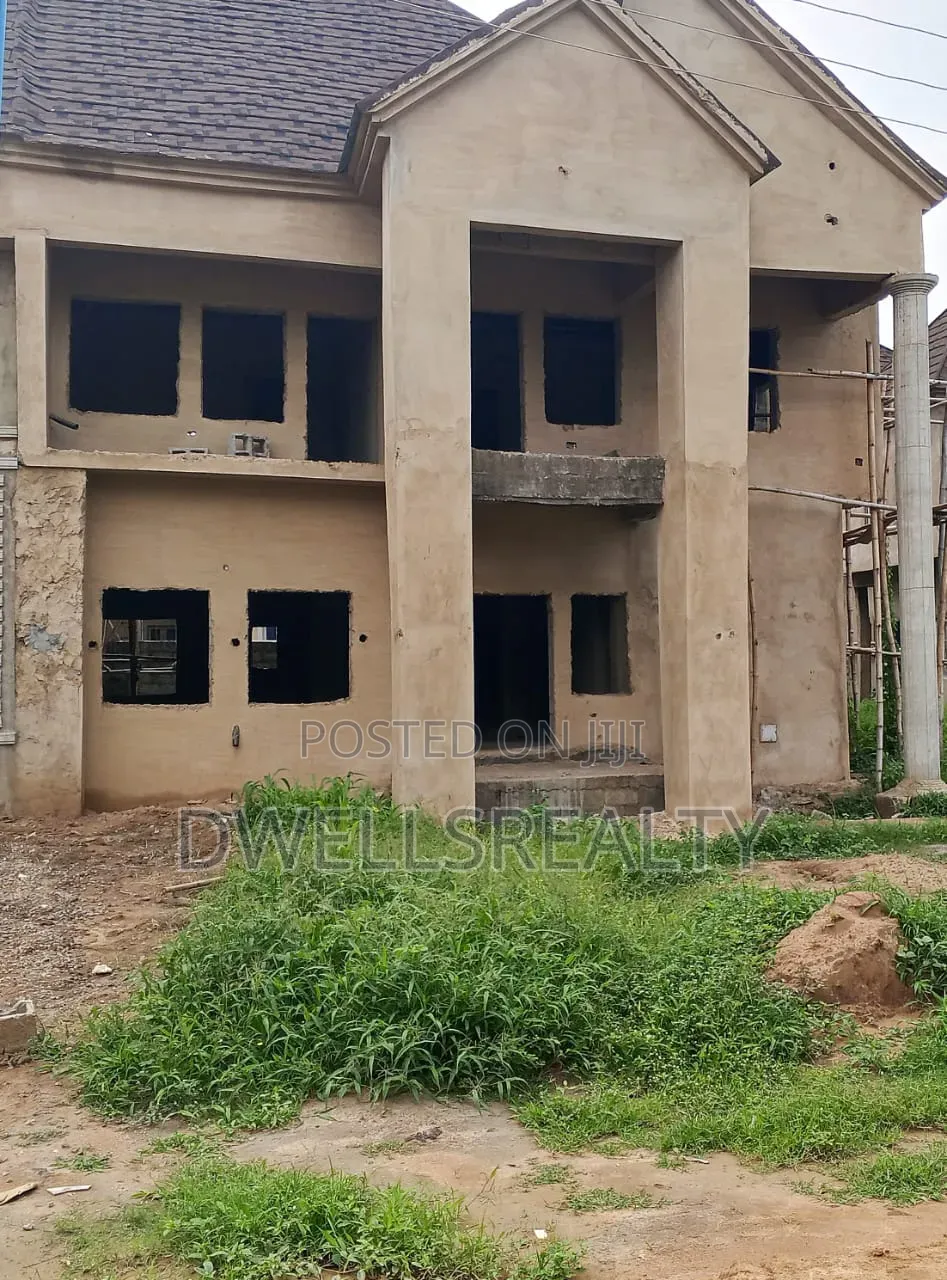 4bdrm Duplex in Diamond City Estate, Sabon Lugbe for sale in Sabon Lugbe