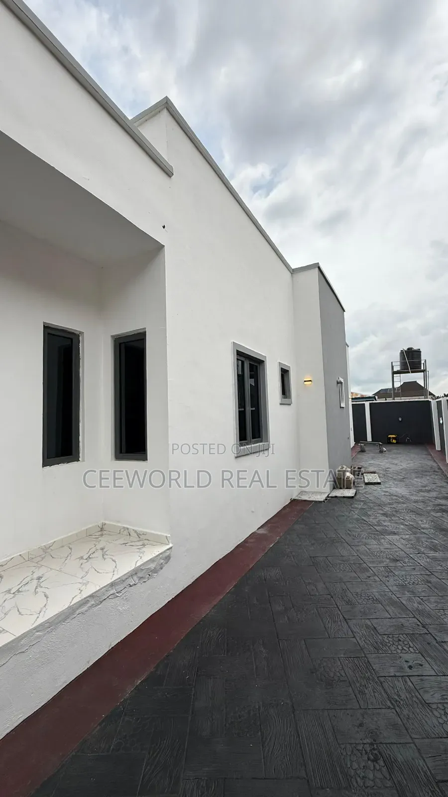 3bdrm Bungalow in Temidire Estate, Ologuneru for sale in Ologuneru