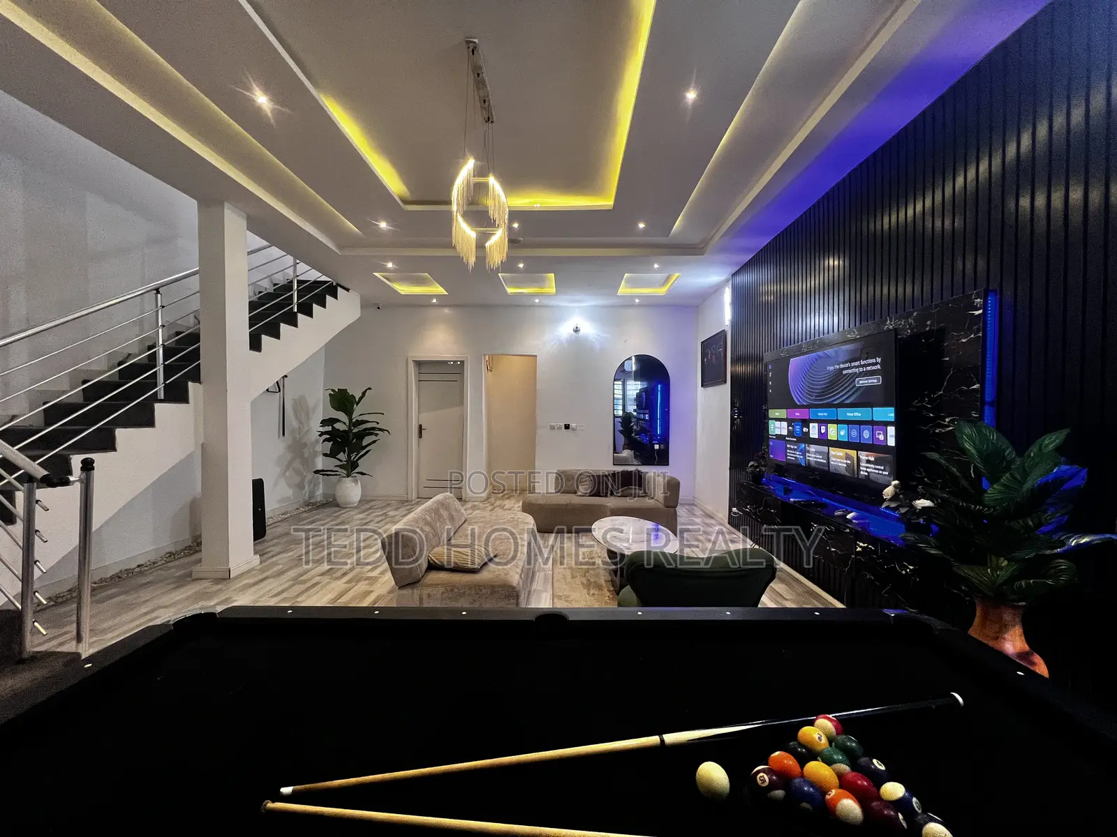 Furnished 1bdrm Shared Apartment in Dpkay District, Lekki Phase 2 in Lekki Phase 2
