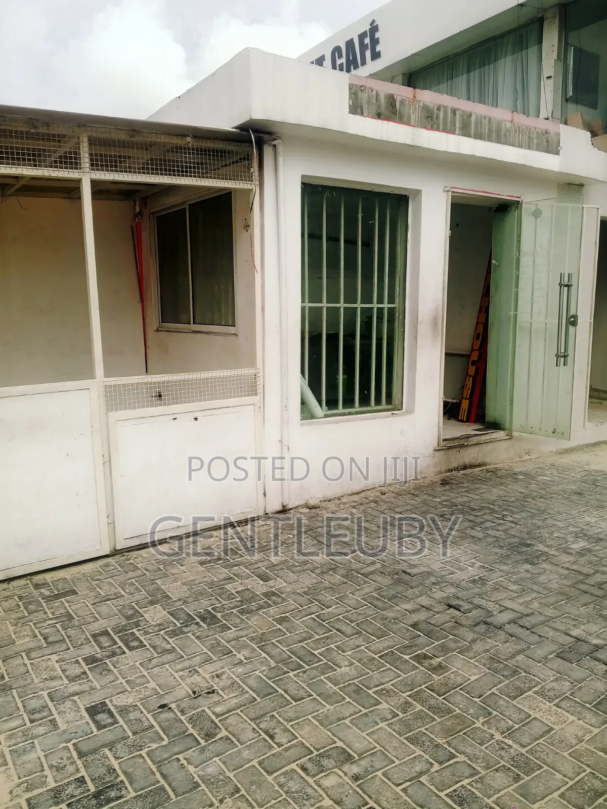 A 15sqm Open Space Shop for Rent,Lekki Phase 1 in Lekki Phase 1