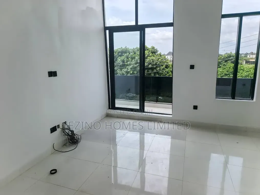 4bdrm Duplex in Walton Estate, Lekki Expressway for sale in Lekki Expressway