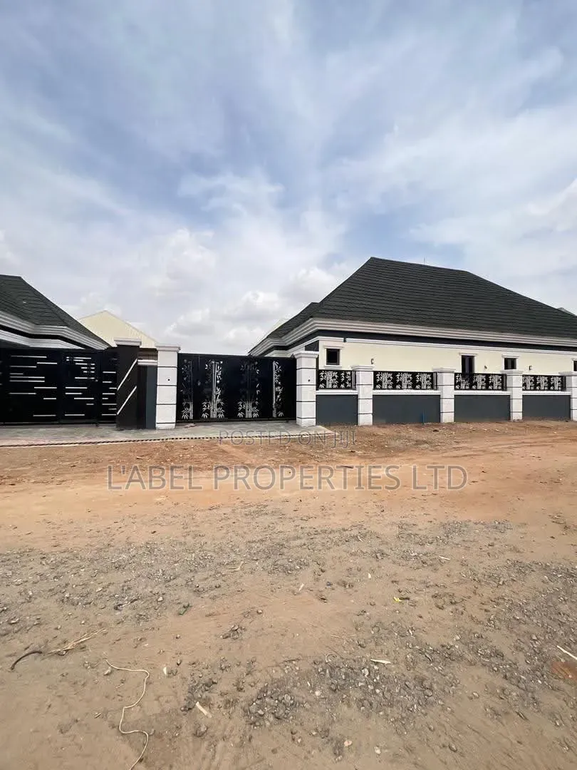 3bdrm Bungalow in Apo Wumba District, Wasa for sale in Wasa