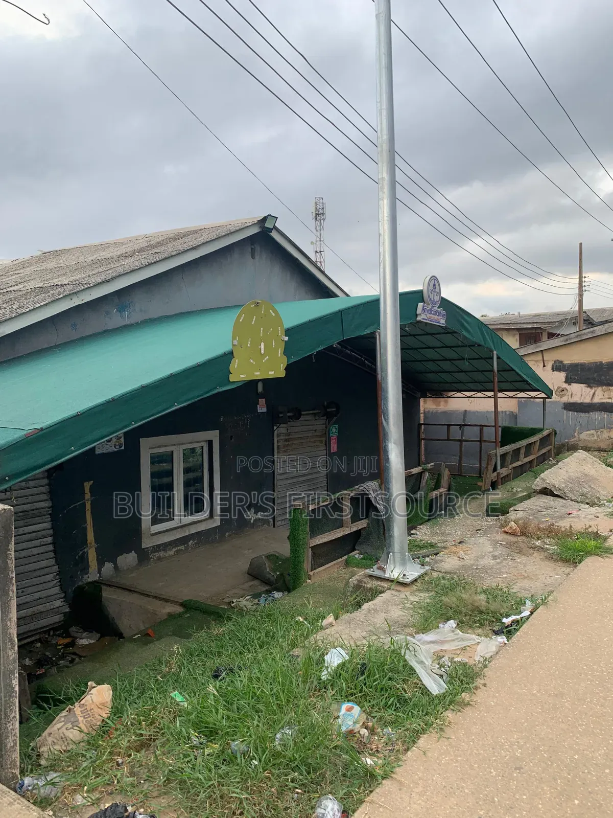 50 by 120 Big Store Facing the Express at Epe for Sale in Epe