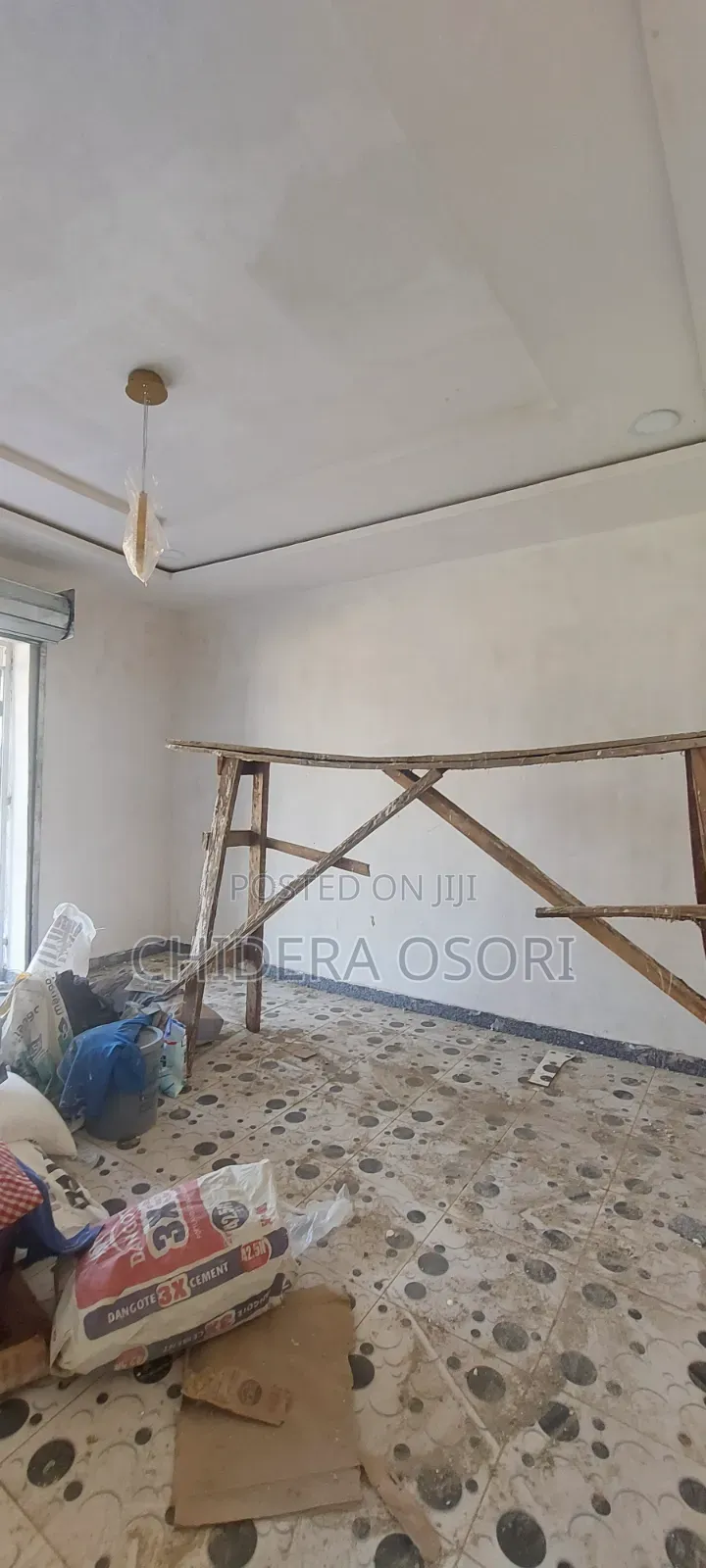 Spacious Shop/Office Space for Rent at Dutse in Dutse-Alhaji