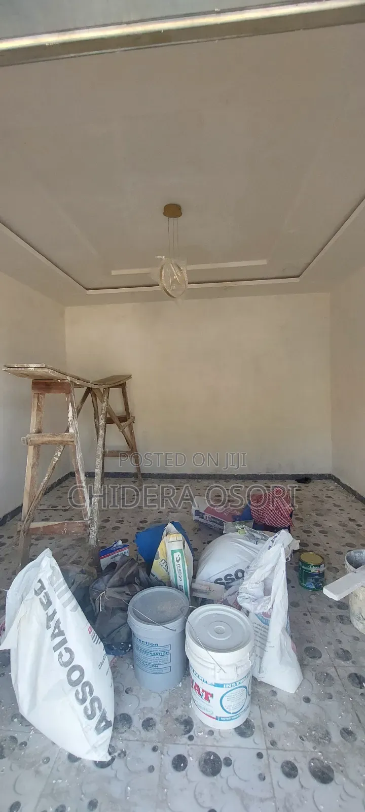 Spacious Shop/Office Space for Rent at Dutse in Dutse-Alhaji