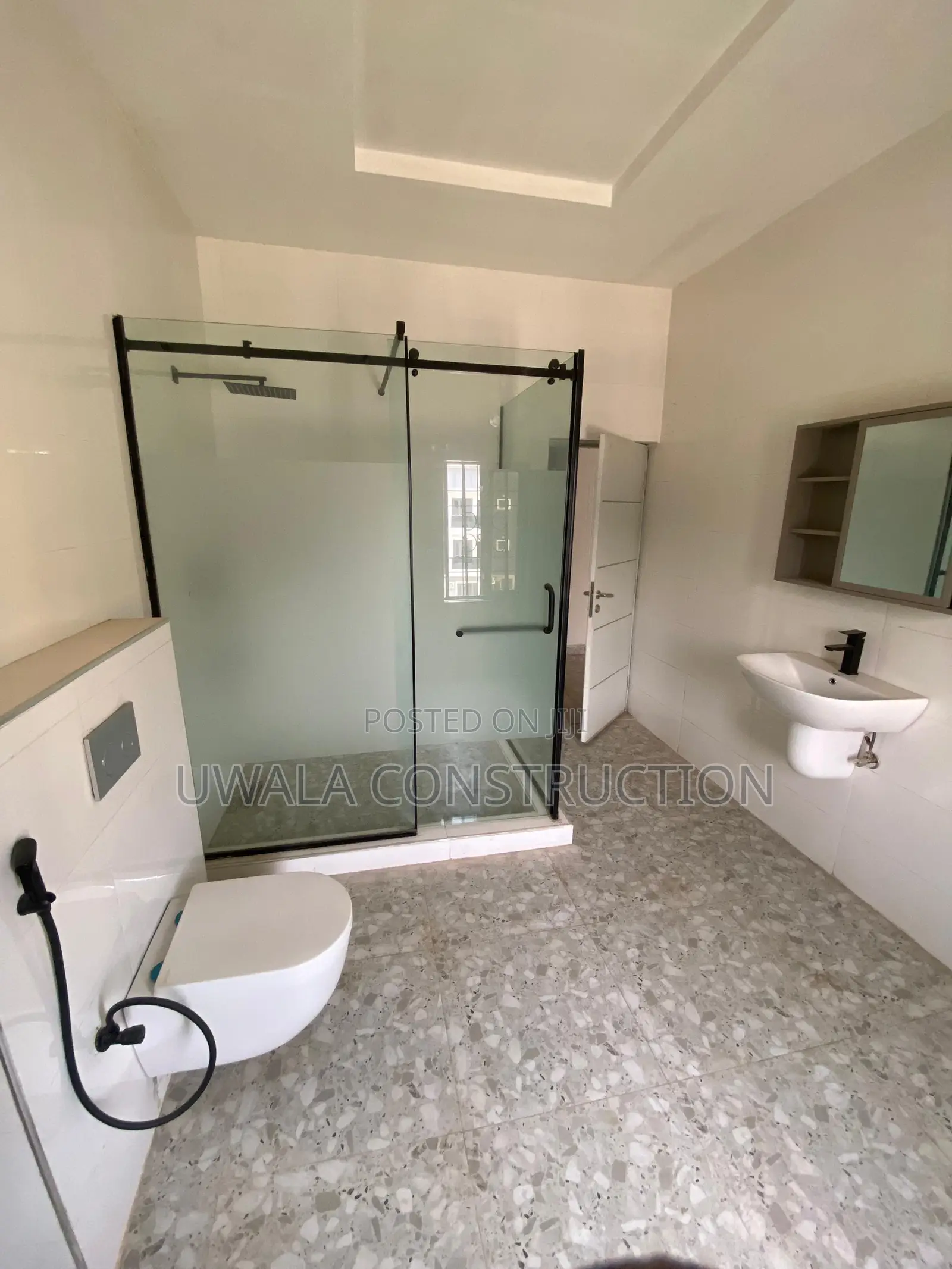 6bdrm Duplex in Guzape District for sale in Guzape District