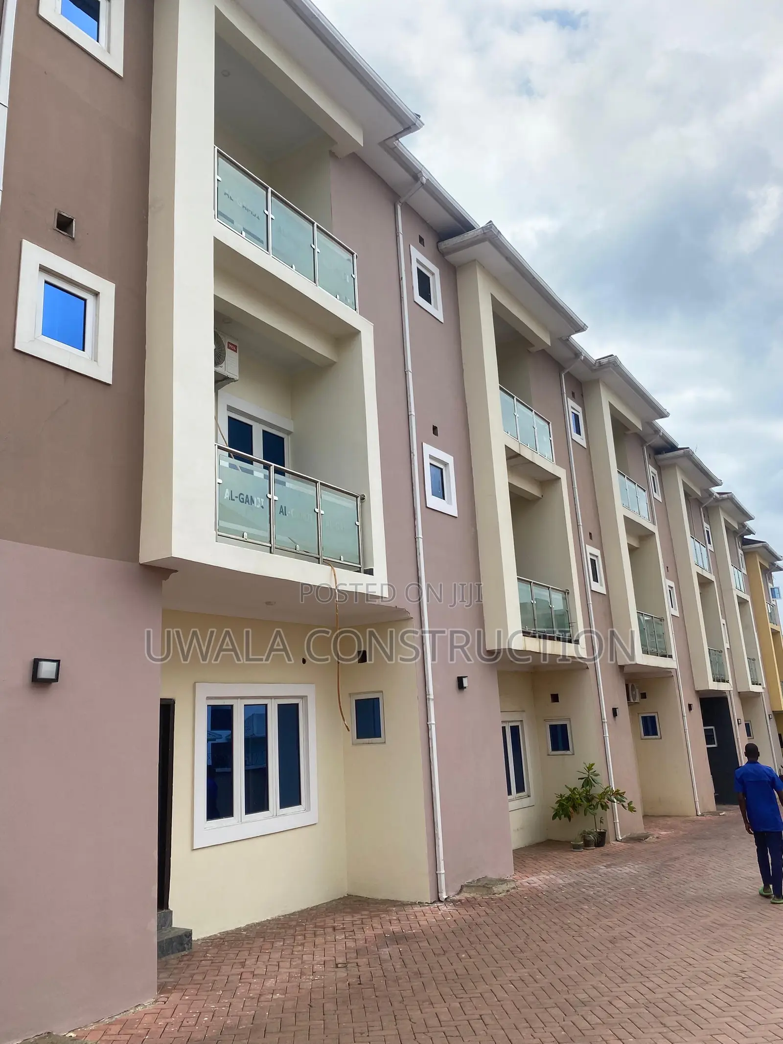 4bdrm Townhouse/Terrace in Guzape District for sale in Guzape District