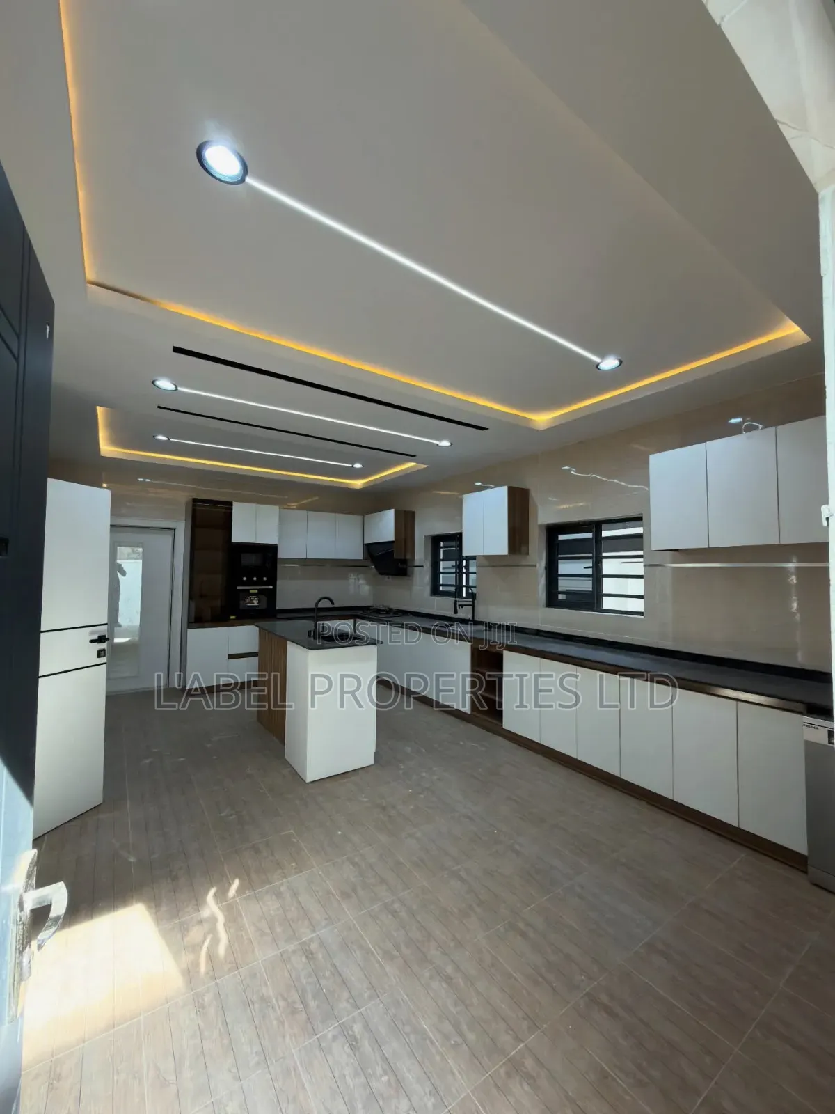 6bdrm Duplex in Dakwo District Abuja for sale in Dakwo District