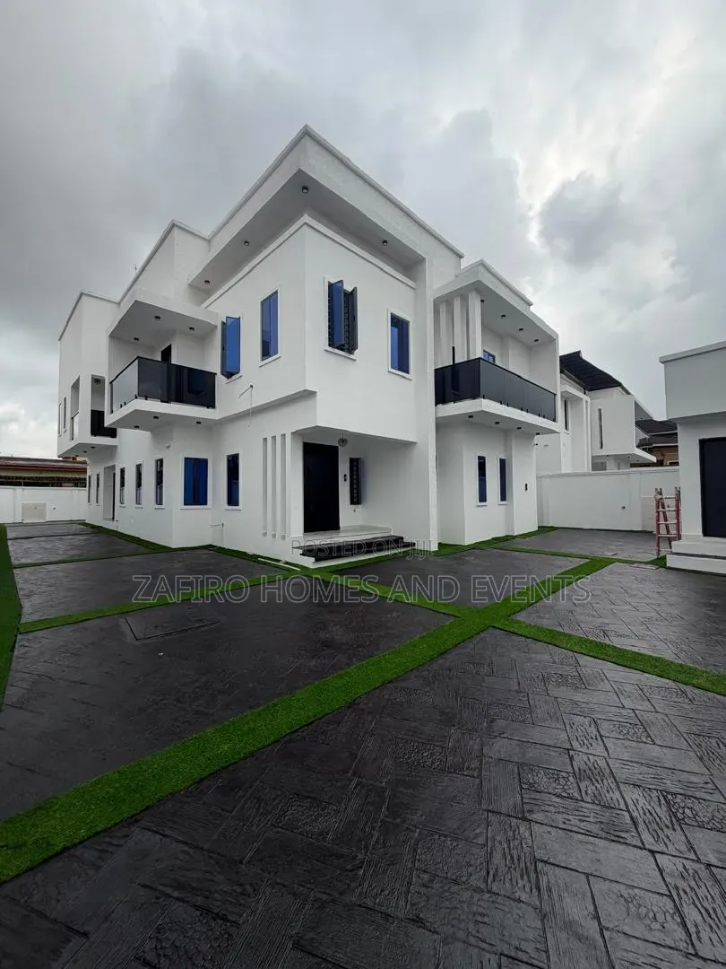 5bdrm Duplex in Blue Gate, Oluyole for sale in Oluyole Estate