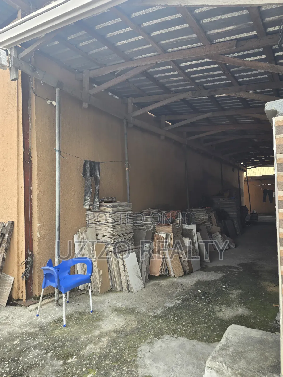 Warehouse in Awoyaya in Awoyaya