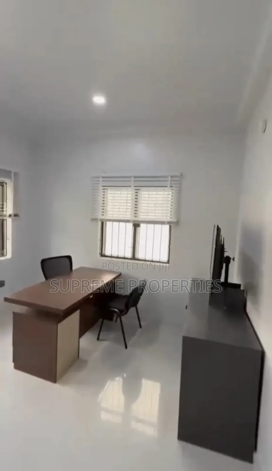 3-Bedrooms Apartment Office Space (Furnished)
At New Bodija, Ibadan. in Ibadan