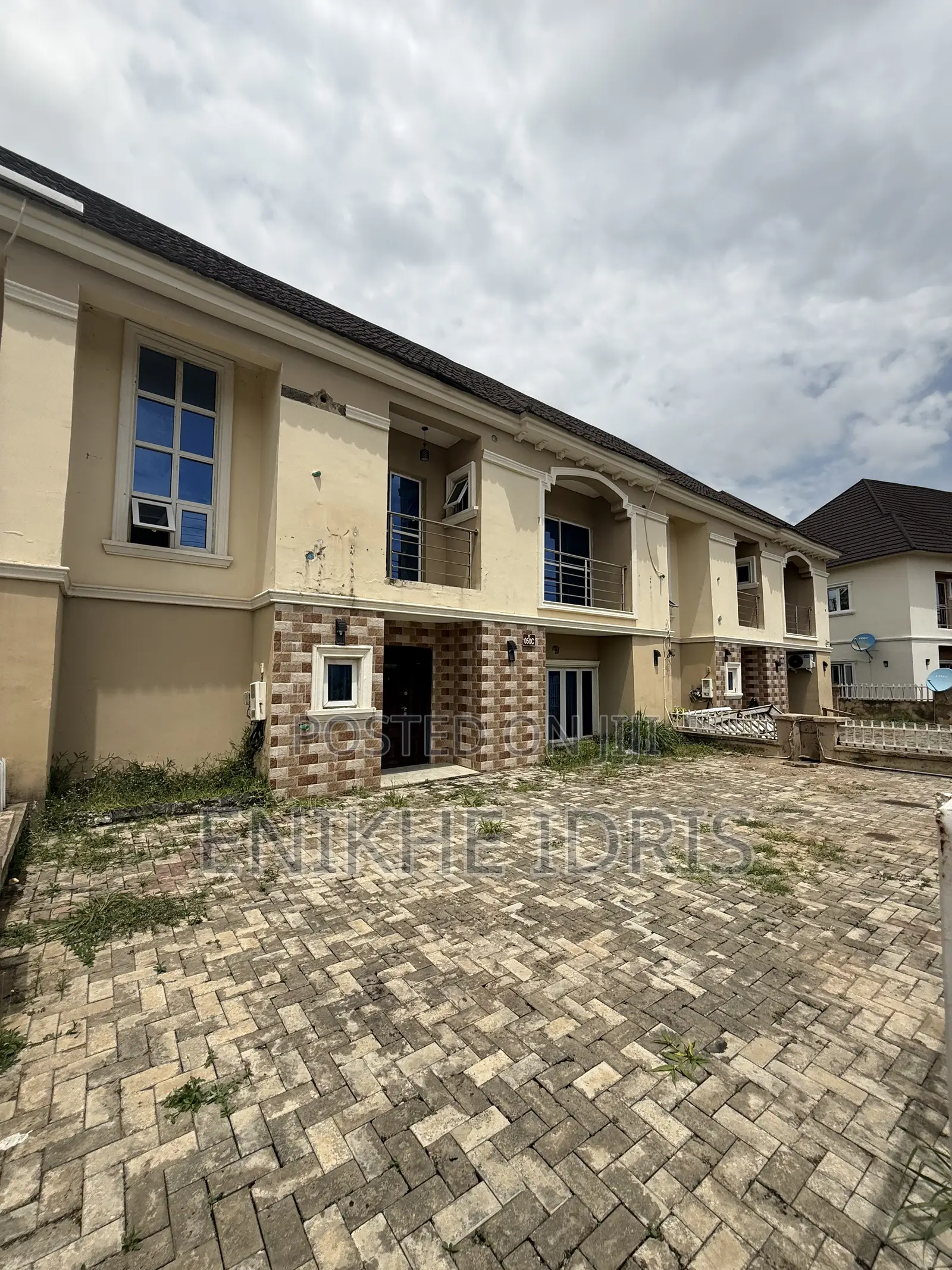 4bdrm Townhouse/Terrace in River Park, Lugbe District for sale in Lugbe District