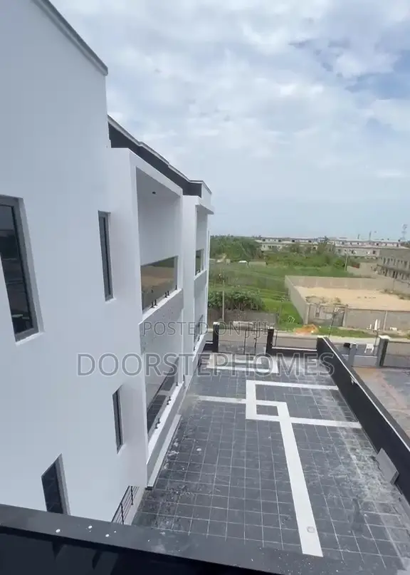Furnished 2bdrm Apartment in Lekki Phase Ll for sale in Lekki Phase 2