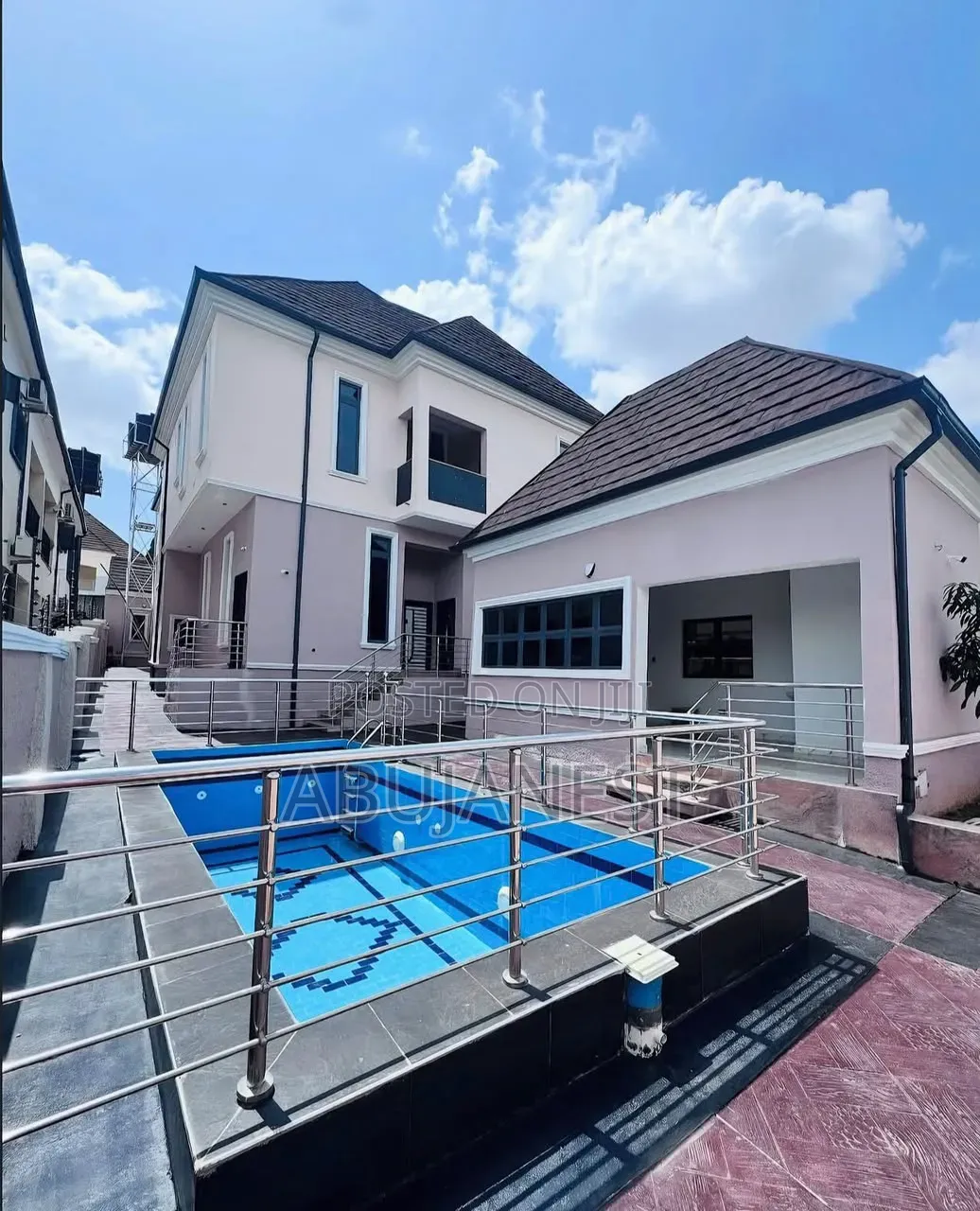 5bdrm Duplex in 5 Bedroom Fully for sale in Apo Resettlement