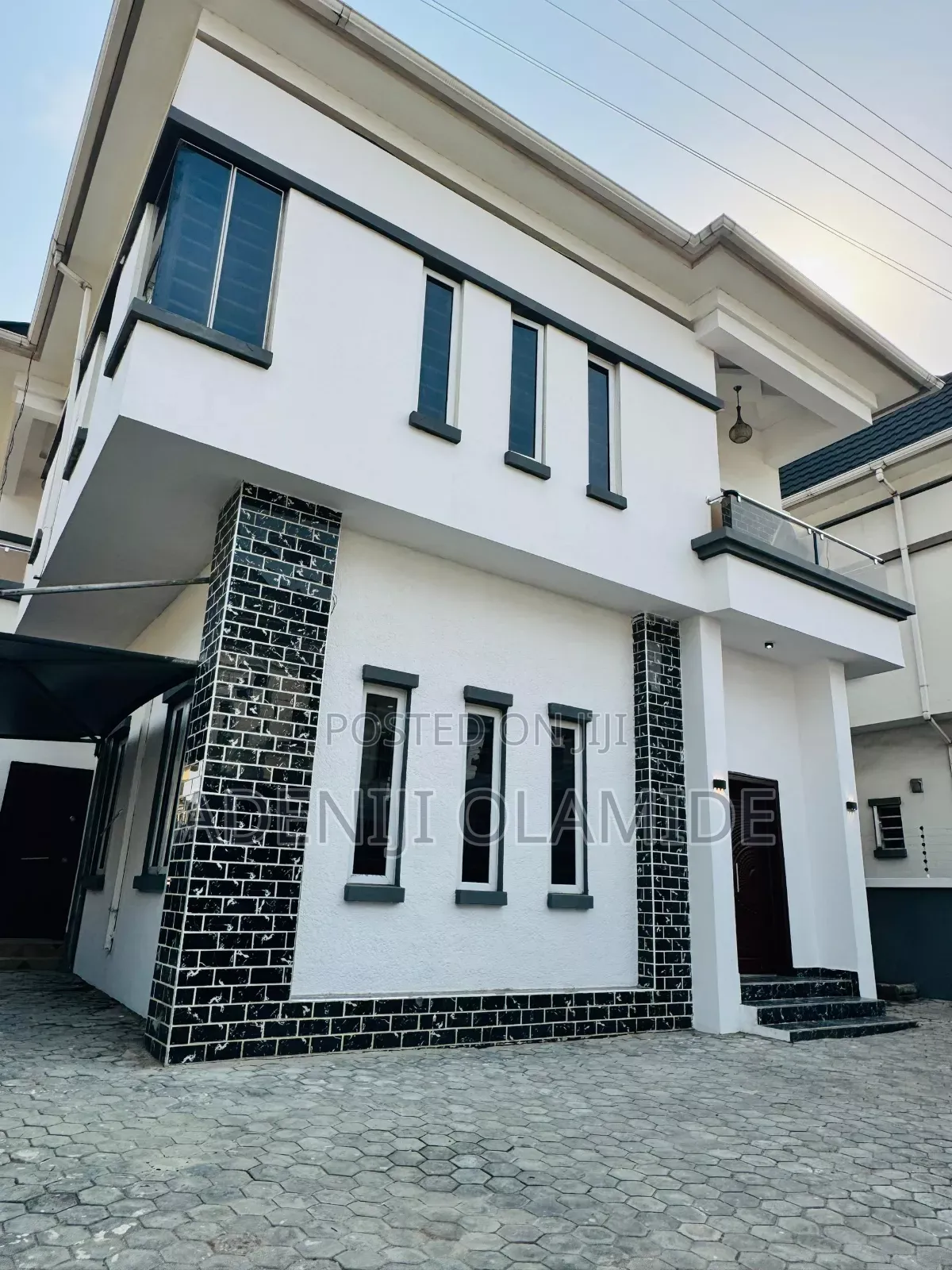Furnished 4bdrm Duplex in Thomas Estate for sale in Thomas Estate